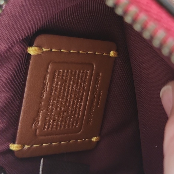 NWOT Coach Disney X Red Leather Rollerblading Minnie Mouse Small Wallet ♥️ 🐭🖤 - Picture 10 of 14